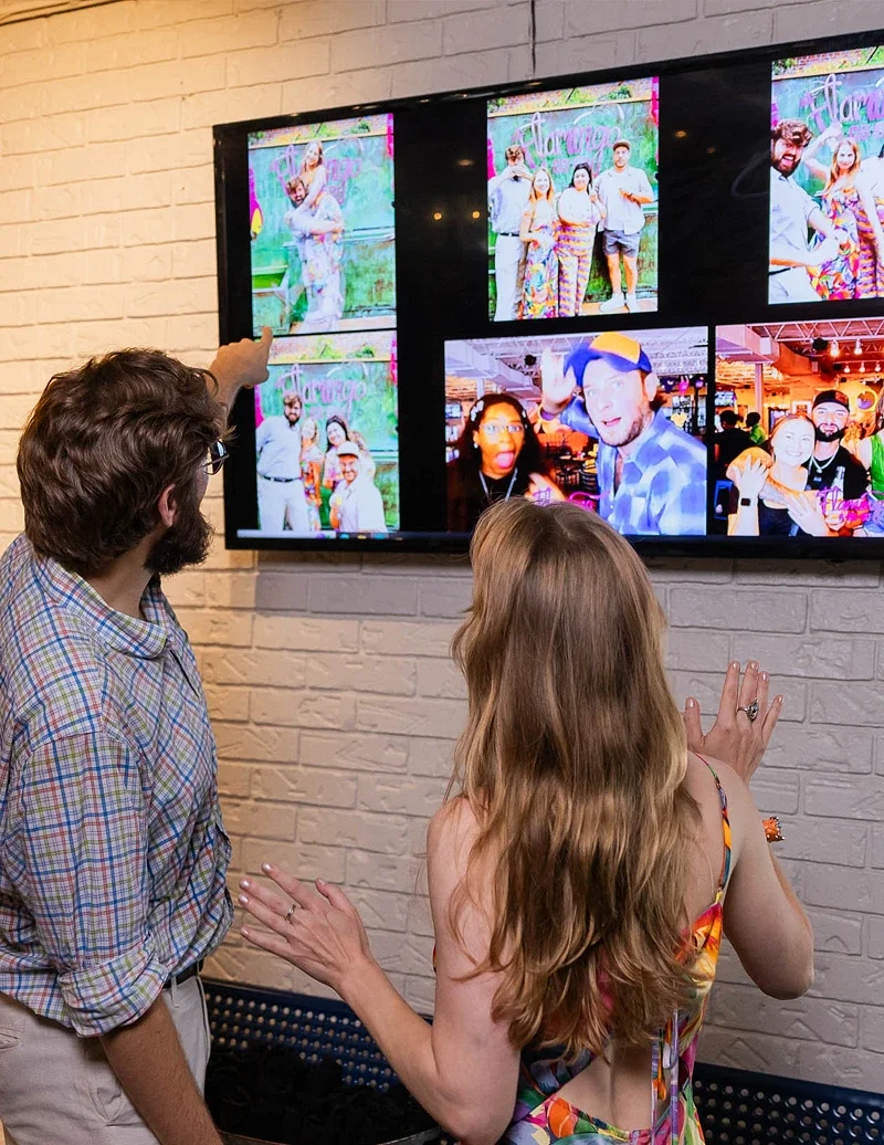 Add branding to HALO photo booth