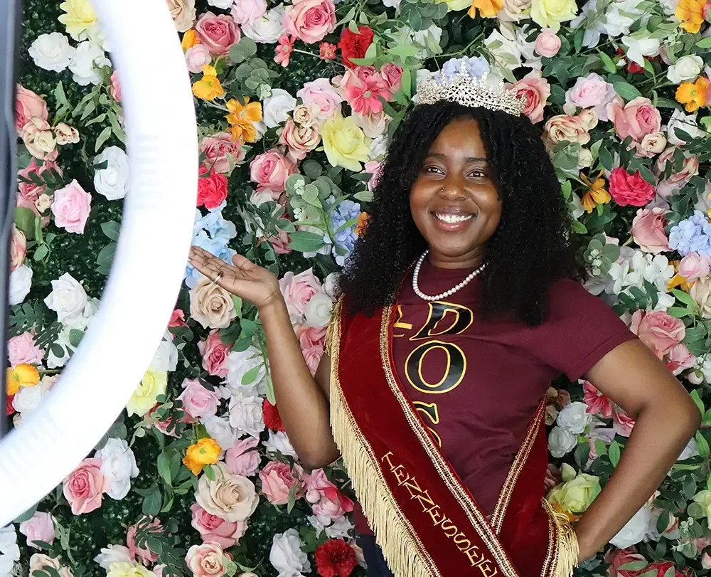Donors sharing a branded photo moment with a Simple Booth photo booth